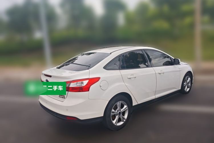 Used Ford Focus 2012 Sedan 1.6L Automatic Fashion Edition