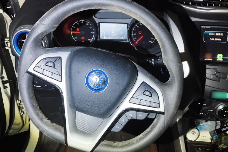 Used BYD Yuan New Energy 2018 EV360 Smart Connected Cool Model