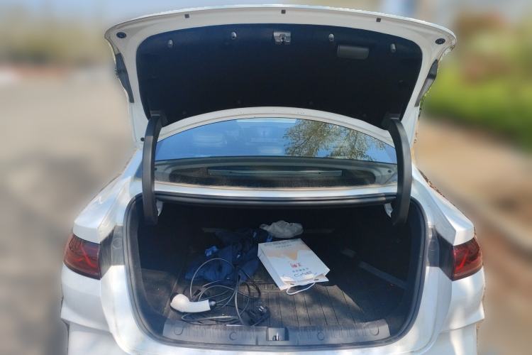 Used BYD Qin L 2025 DM-i Smart Drive 80KM Leading Model Trunk