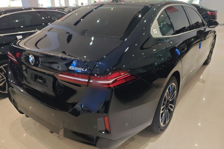 Used BMW 5 Series 2025 525Li M Sport Package