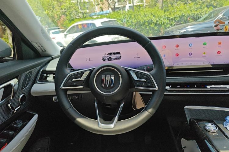 Used Buick E5 2023 Premium Long-Range Version
