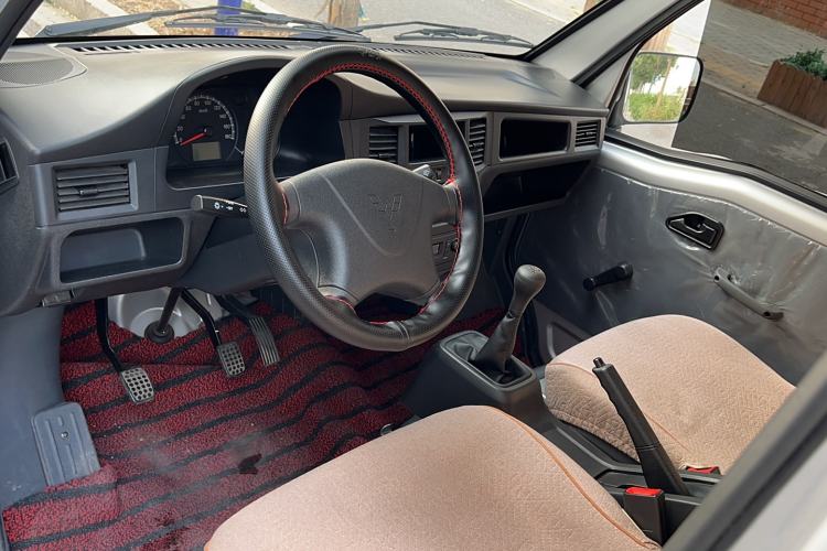 Used Wuling Zhiguang 2023 1.5L Practical Version 5/7 Seats