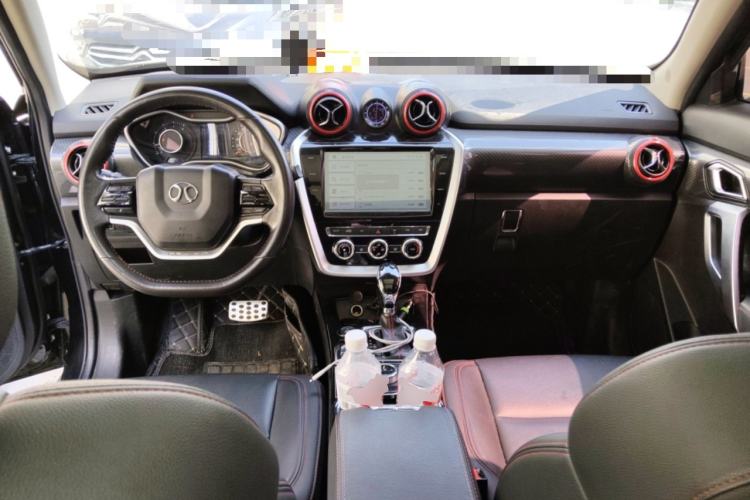 Used BAIC Off-Road BJ20 2016 1.5T CVT Luxury Model Center Console