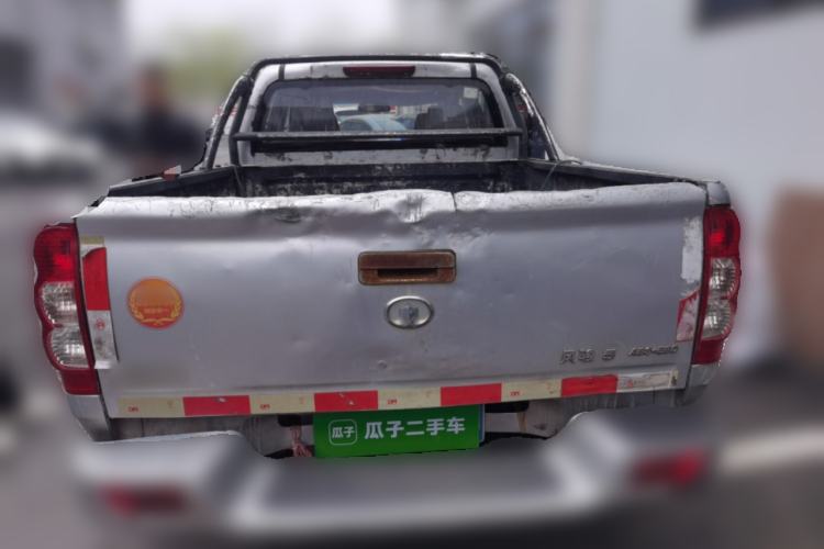 Used Great Wall Wingle 5 2014 2.4L European Version Two-Wheel Drive Entry-Level Big Double-Cab 4G69S4N Rear