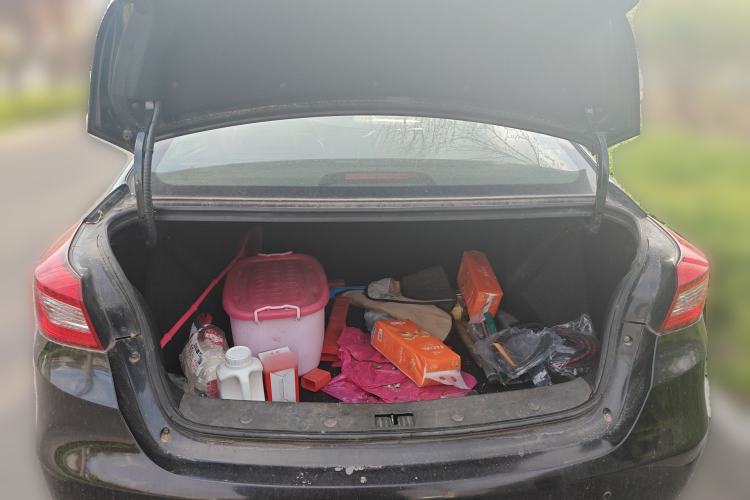 Used Zotye Z500 2015 1.5T Manual Luxury Model Trunk