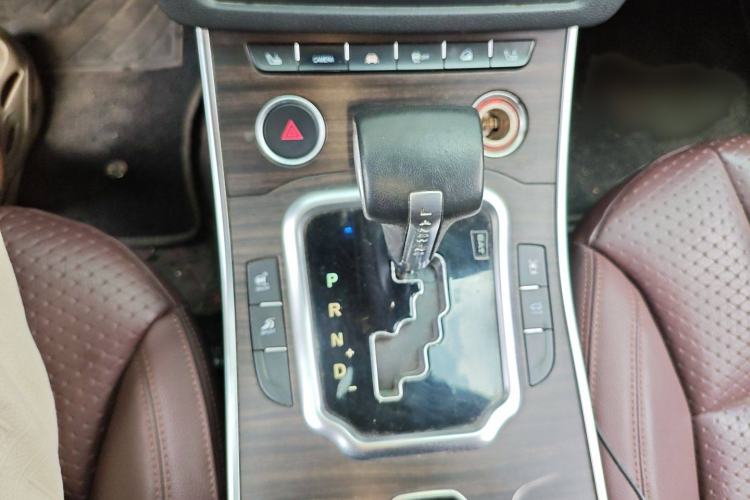 Used Land X7 2015 2.0T Panoramic Prestige Edition
