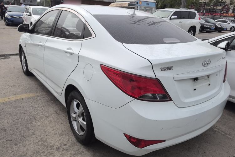 Used Hyundai Verna (older generation) 2014 1.4L Manual Smart GLS Trim Exterior 2