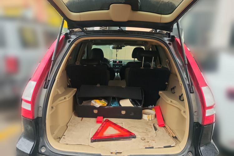 Used Honda CR-V 2010 2.0L Automatic Four-Wheel Drive Classic Edition Trunk