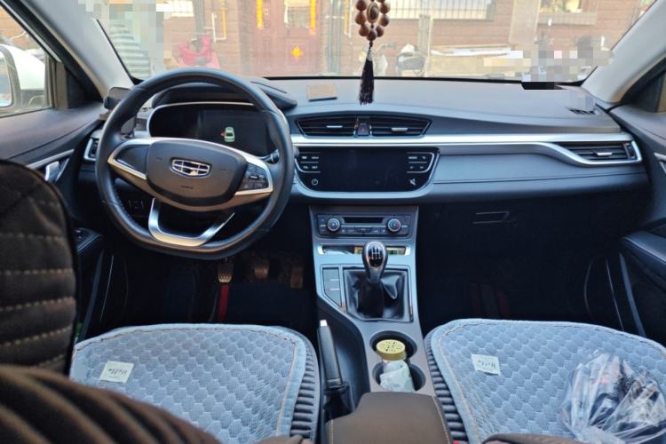 Used Geely Auto Emgrand 2020 1.5L Manual Upward Edition Center Console