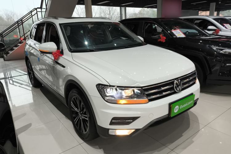 Used Volkswagen Tiguan L 2021 330TSI Automatic Two-Wheel Drive Smart Edition
