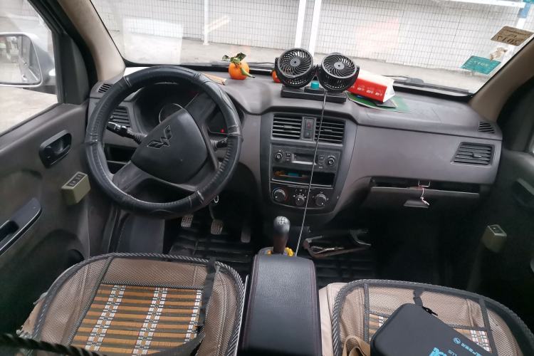 Used Wuling Rongguang 2014 1.2L S Base Model
