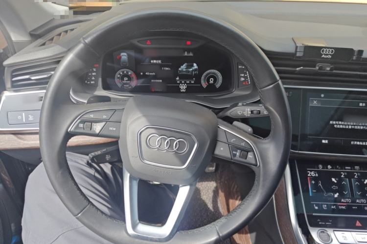 Used Audi Q7 2021 55 TFSI quattro S line Sport model Steering Wheel