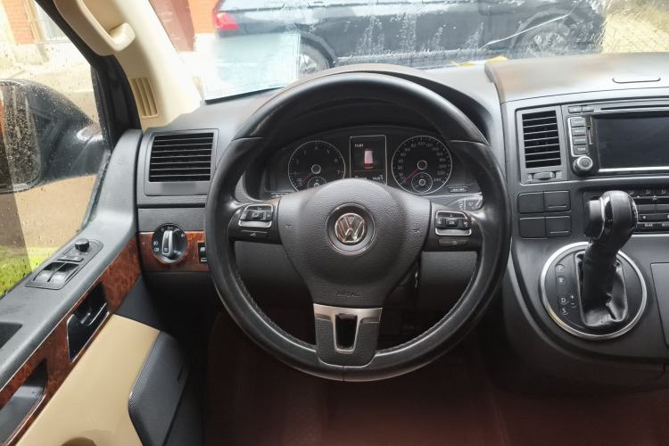 Used Volkswagen Multivan 2014 2.0 TSI Four-Wheel-Drive Executive Edition
