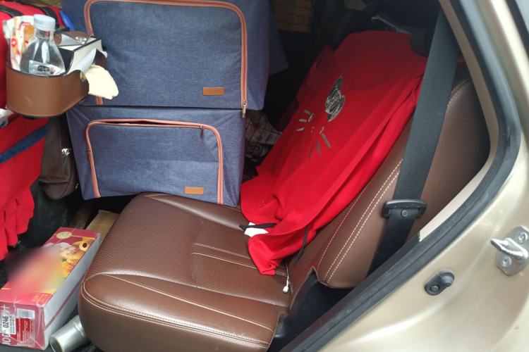 Used BYD Tang New Energy 2015 2.0T Four-Wheel-Drive Flagship Model Left Rear Seat