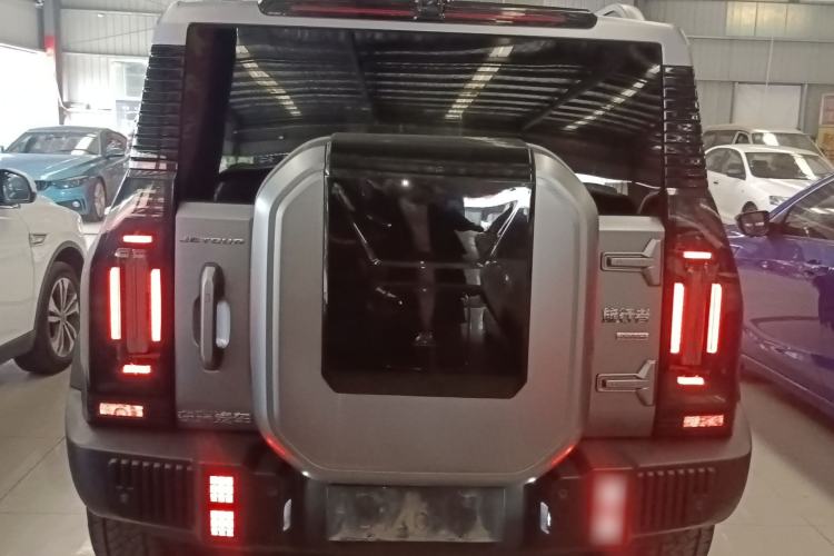 Used JETOUR Traveler 2023 2.0T All-Wheel Drive CrossPRO+
