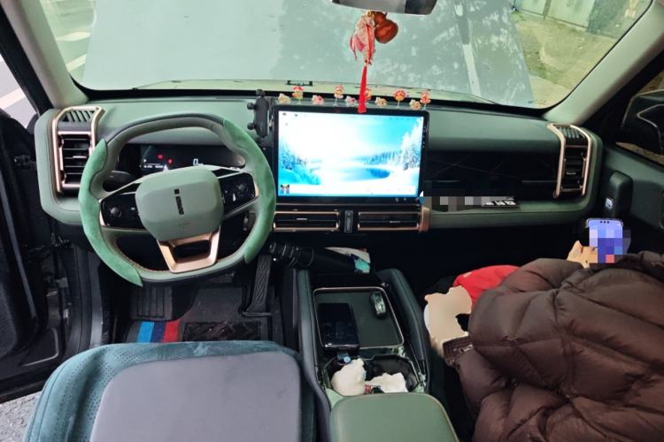 Used iCAR 03 2024 401km Two-Wheel Drive Standard Advanced Version Center Console