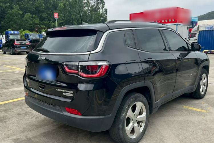 Used Jeep Compass 2017 200T Automatic Family Edition
