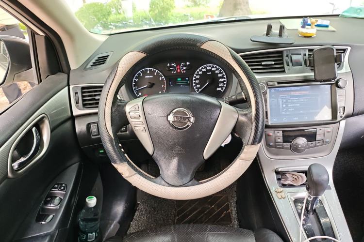 Used Nissan Sylphy 2014 1.6XV CVT Deluxe Edition Steering Wheel