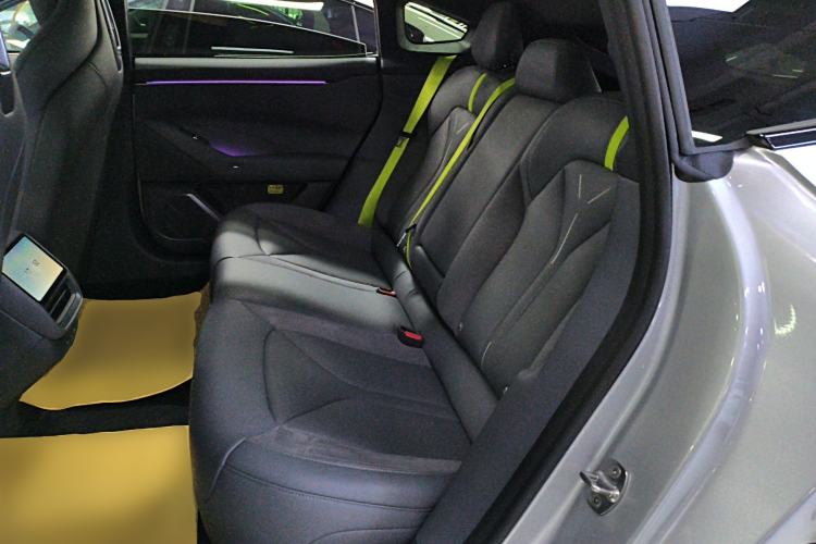 Used XPeng P7 2025 Model—750 All-Wheel-Drive High-Performance Ultra