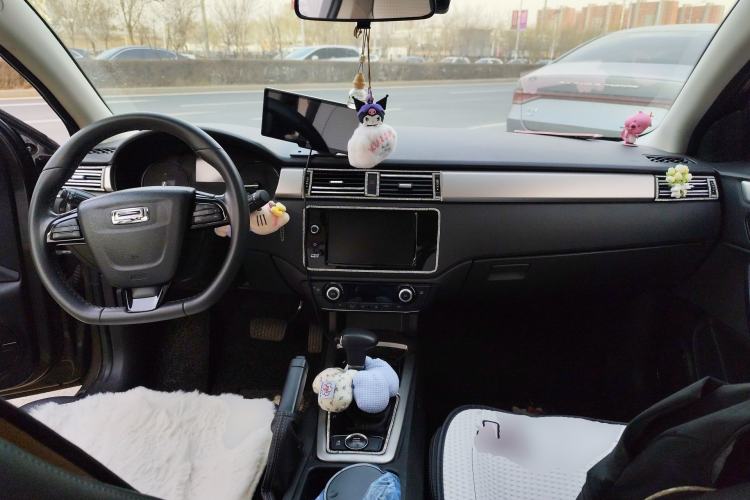 Used Qoros 3 2016 Sedan 1.6L Automatic Zhiyue Model