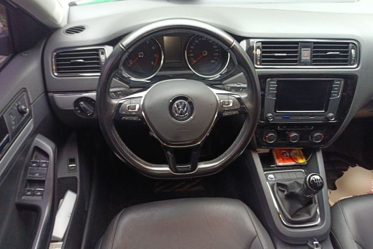 Used Volkswagen Sagitar 2018 1.6L Manual Comfort Model
