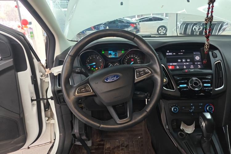 Used Ford Focus 2018 Hatchback Classic 1.6L Automatic Trendy SmartDrive Edition