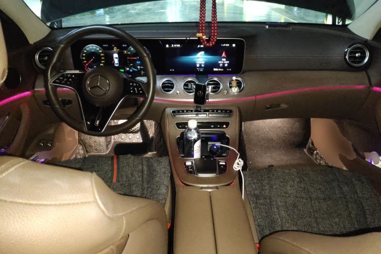 Used Mercedes-Benz E-Class New Energy 2021 E 350 e L Plug-in Hybrid Sedan Center Console