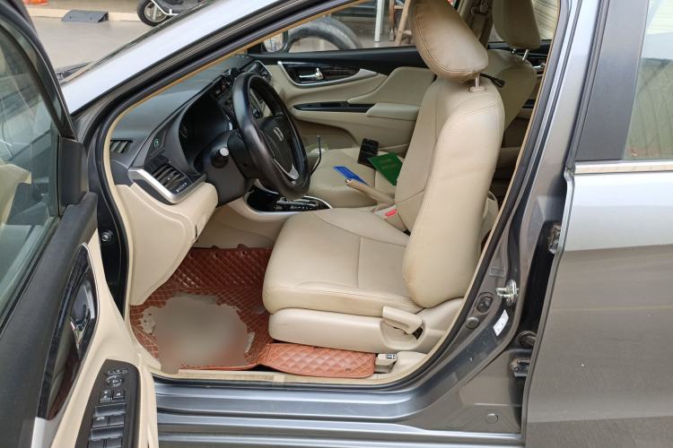 Used Honda Crider 2015 1.8L automatic comfort version Left Front Seat