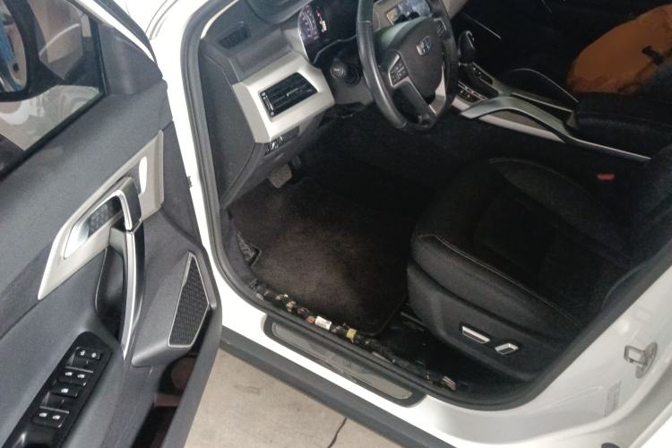 Used Geely Auto Emgrand X7 Sport 2018 1.8TD Automatic Two-Wheel Drive Smart 4G Connected Version