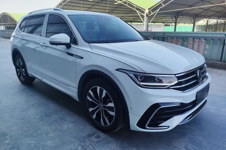 Used Volkswagen Tiguan L 2023 330TSI Automatic Two-Wheel Drive R-Line Enjoyment Edition Exterior 2