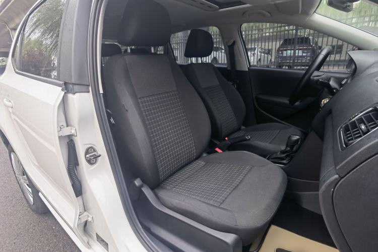 Used Volkswagen Polo 2016 1.6L Automatic Comfort Model Right Front Seat