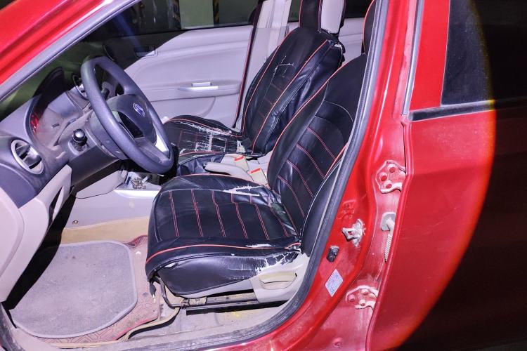 Used CHANGAN Alsvin V3 2012 1.3L Manual Luxury Version China IV Standard
