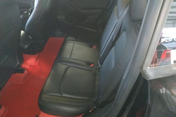 Used Tesla Model Y 2022 Long-Range All-Wheel-Drive Version
