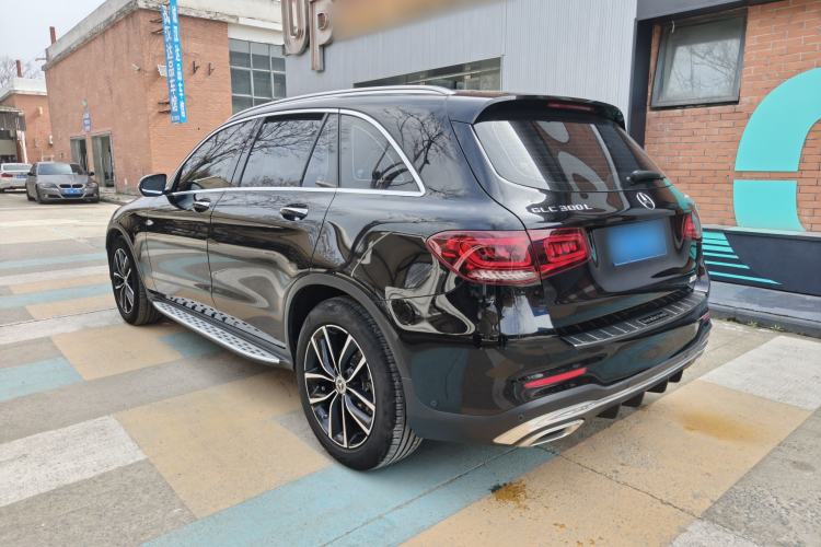 Used Mercedes-Benz GLC 2020 Facelift GLC 300 L 4MATIC Dynamic Edition Exterior 3