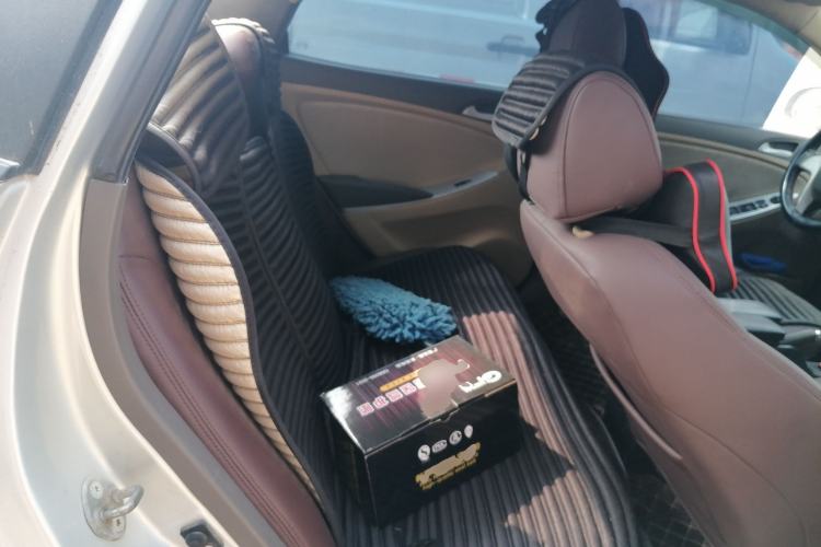 Used Hyundai Verna (older generation) 2010 Sedan 1.4L Automatic Comfort Model GS Left Rear Seat