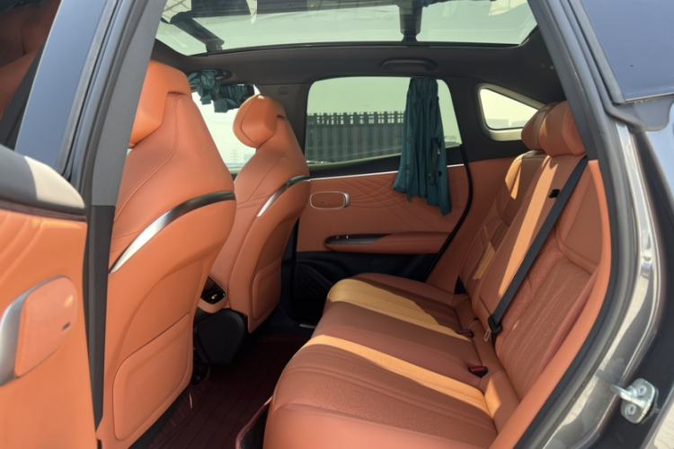 Used Deepal S07 2025 285Max Huawei Qiankun Intelligent Driving ADS SE Range-Extended Version Interior 4