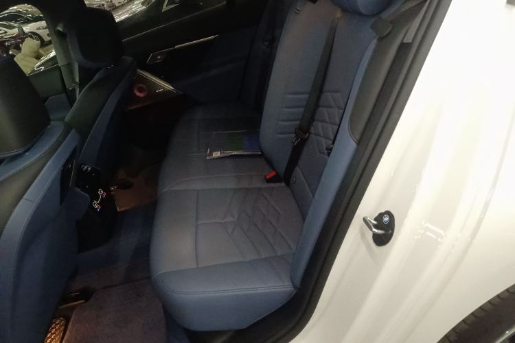 Used BMW 5 Series 2024 530Li Luxury Edition M Sport Package Left Rear Seat