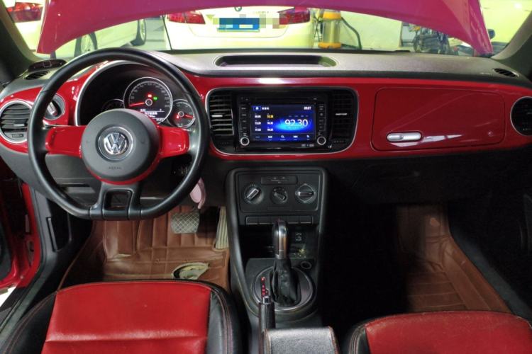 Used Volkswagen Beetle 2015 180TSI model
