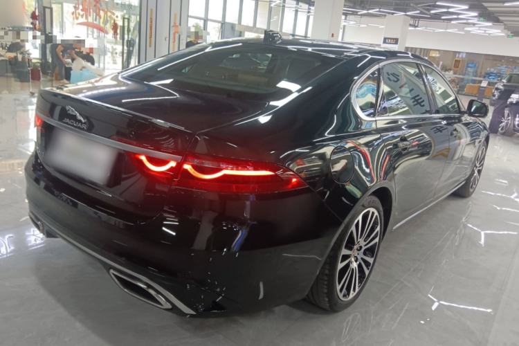 Used Jaguar XFL 2024 2.0T P250 Two-Wheel Drive Prestige Luxury Edition Rear Right 45 Deg