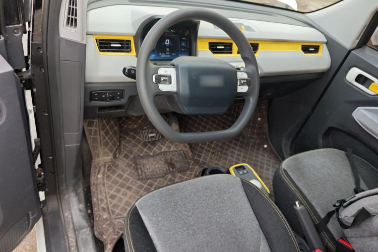 Used Chery QQ Ice Cream 2022 170km Sundae Phosphate Lithium-Ion
