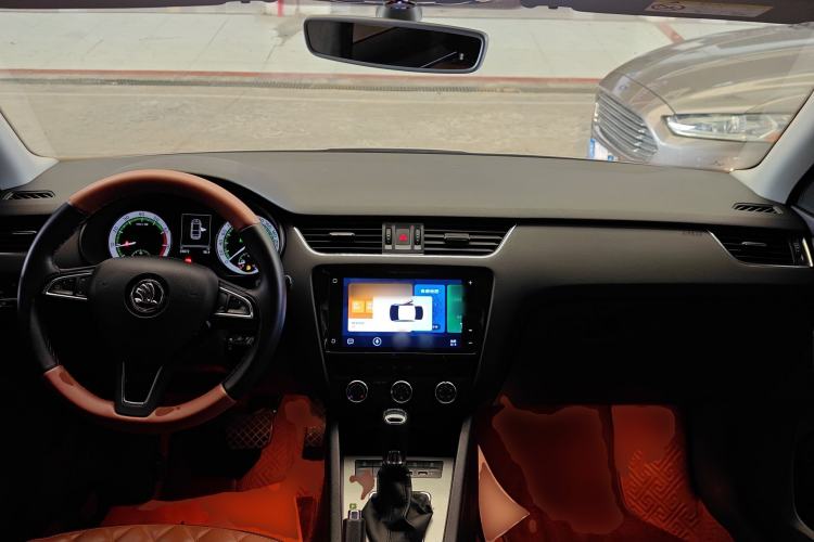 Used Skoda Octavia 2019 1.5L Automatic Smart Drive Luxury Edition China VI Standard