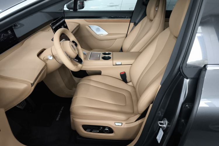 Used Hima Luxeed R7 2026 Model Pure Electric Max Left Front Seat