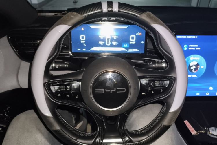 Used BYD Seal 2022 550 km Standard Range Rear-Wheel Drive Prestige Version