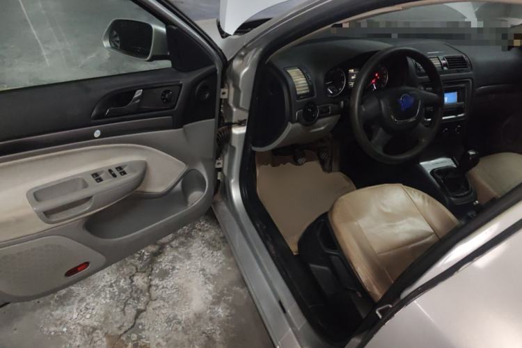 Used Skoda Octavia 2012 1.6L Manual Eado Edition
