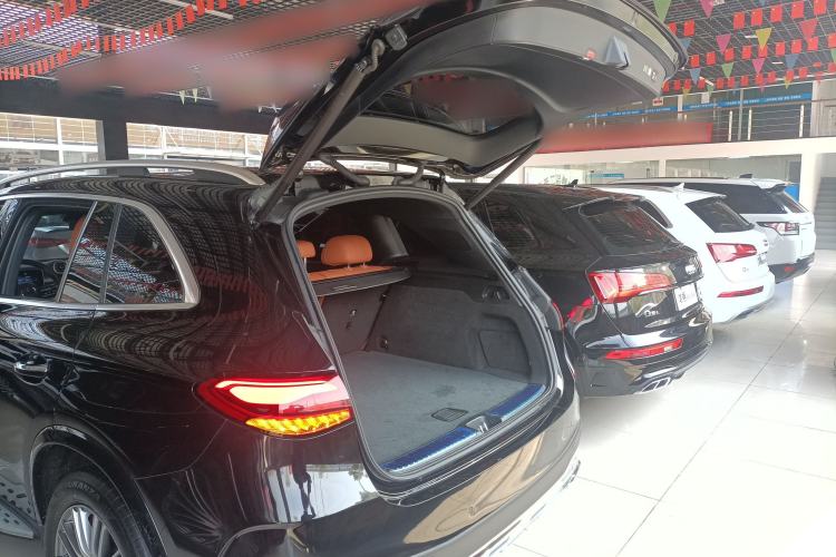 Used Mercedes-Benz GLC 2024 GLC 300 L 4MATIC Dynamic Edition 5-seater
