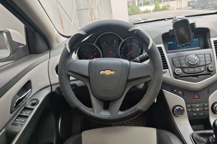 Used Chevrolet Cruze 2013 1.6L SE MT
