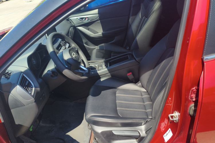 Used Mazda CX-4 2018 2.0L Automatic Two-Wheel Drive Blue Sky Dynamic Version China V Standard
