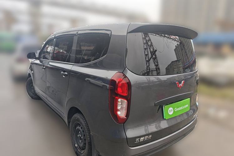 Used Wuling Hongguang New Energy 2025 Extended-Range Hybrid 50 km Standard Version
