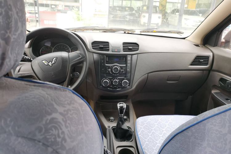 Used Wuling Hongguang 2014 1.5L S Standard Version