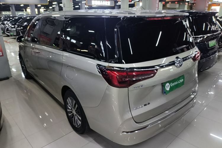 Used Buick GL8 2022 ES Landtrek 653T Comfort Edition Exterior 2